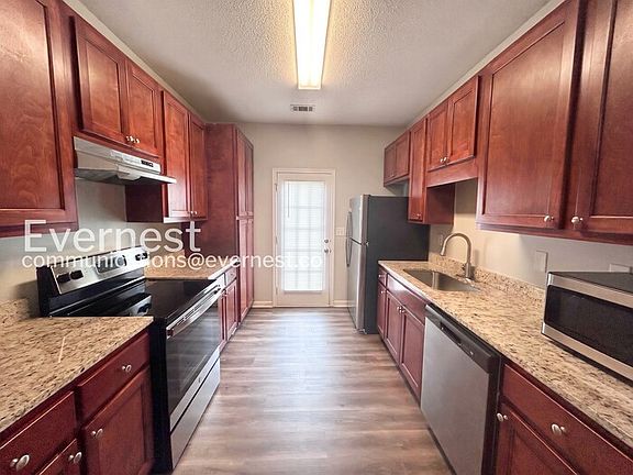 4th image of 8648 Thomas Ln