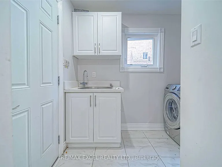 47 Whiteleaf Cres #UPPER — Photo 15