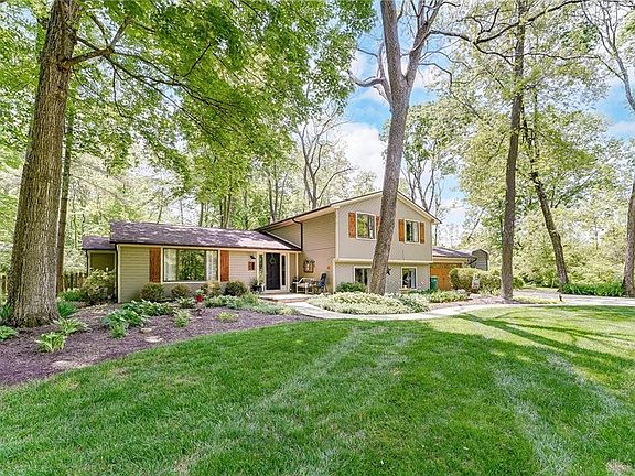 2nd image of 10189 Ashpark Ct