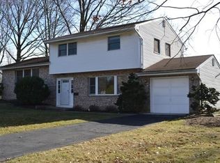 20 Bruning Rd, East Brunswick, NJ 08816
