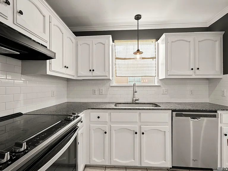 17190 N Lake Dr — Photo 10