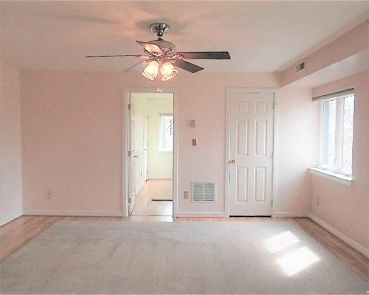 1 bed, 600 sqft, $1,350 — Photo 2