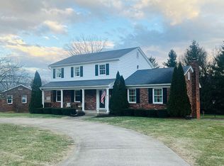 422 Brookhaven Dr, Danville, KY 40422