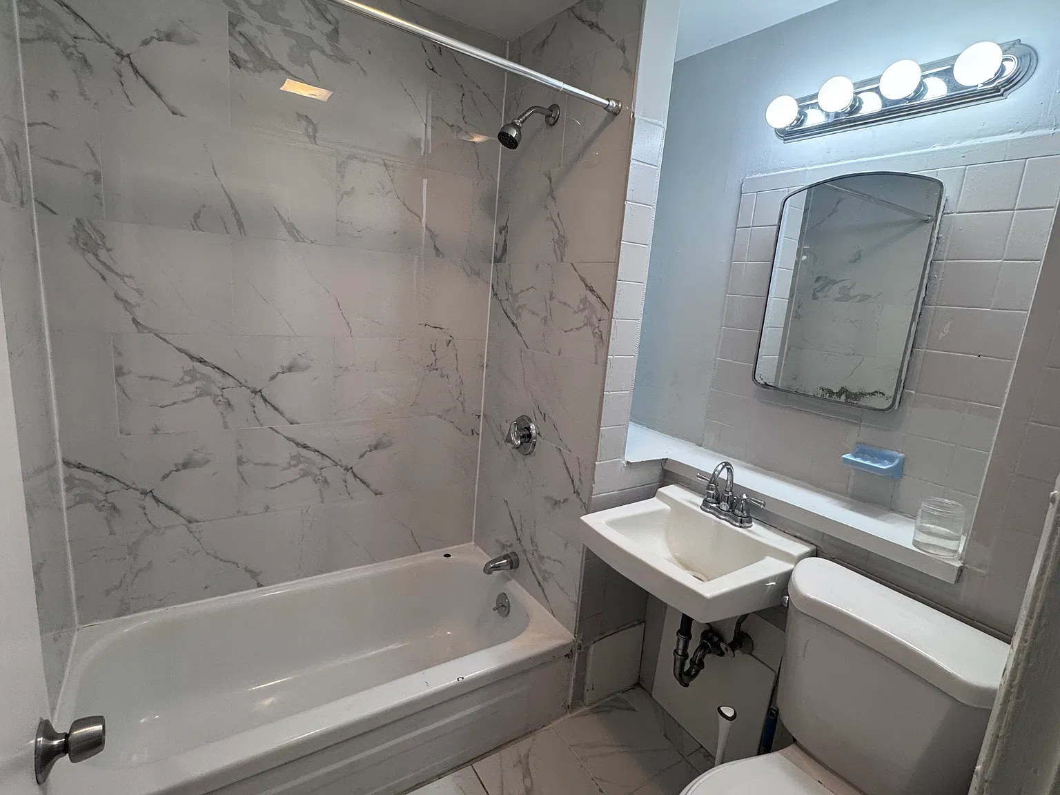3 bed, $2,200 — Photo 4