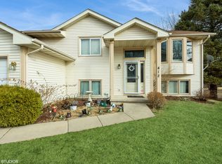 412 Lamplighter Loop SE, Poplar Grove, IL 61065