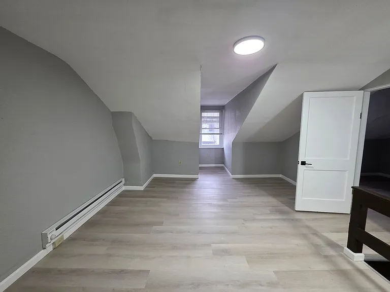 913 Peralta St #A — Photo 11