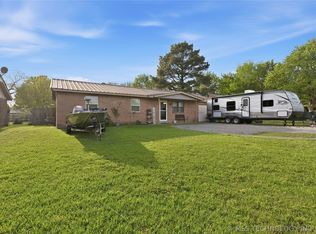 902 S Lincoln Ave, Wagoner, OK 74467