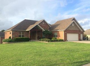 2824 Boardwalk Ave, Lebanon, MO 65536