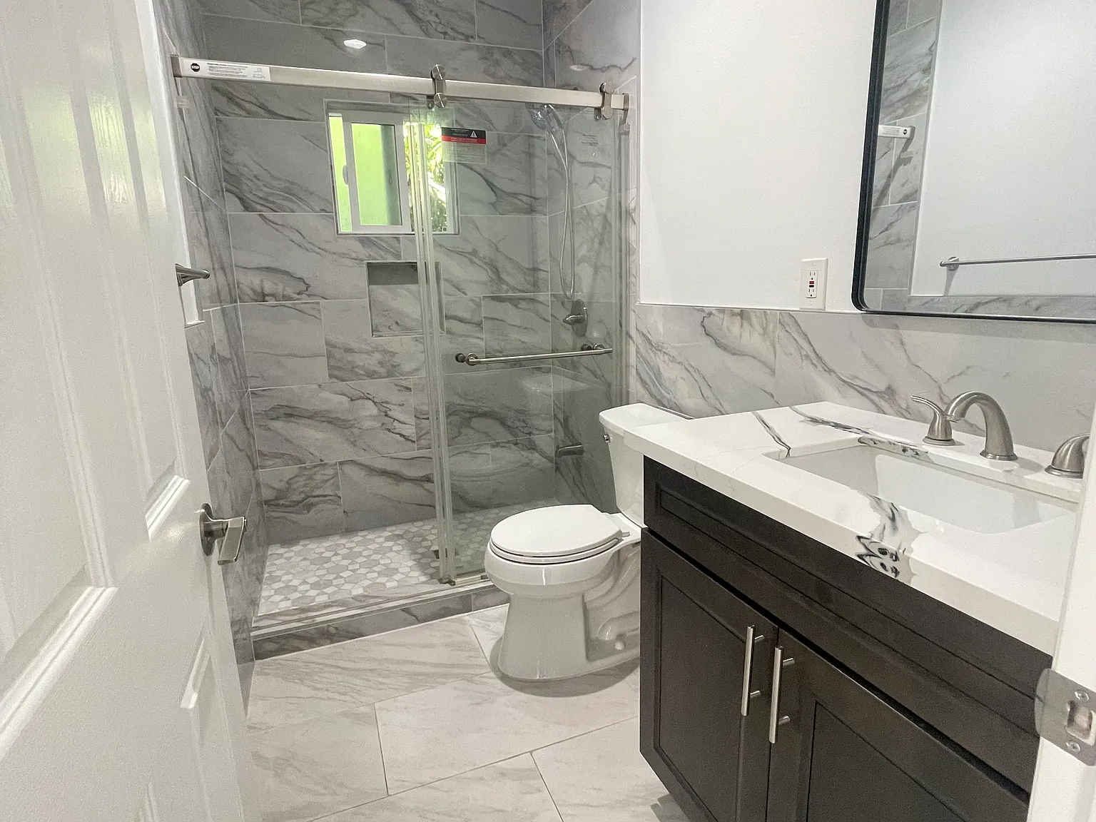3 bed, 1200 sqft, $3,150 — Photo 4