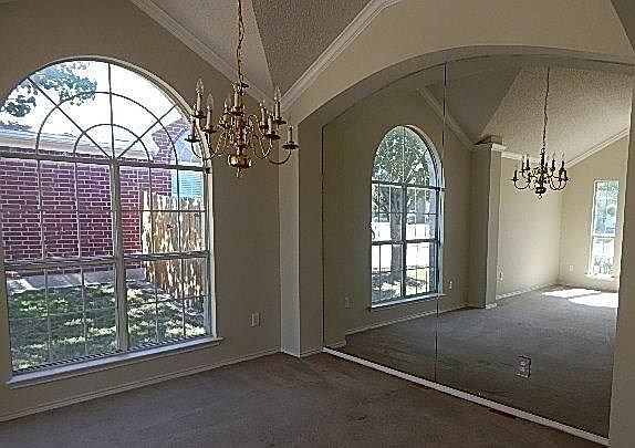 5th image of 628 Mulberry Ln