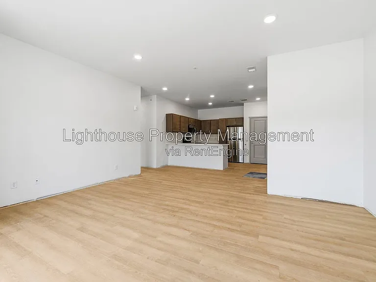 Riverbend Flats Apartments — Photo 87