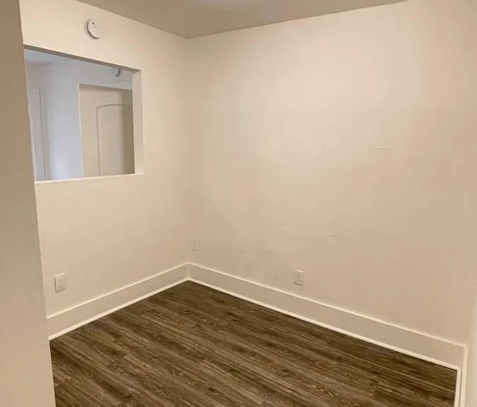 20 Brooks Ave #101 — Photo 4