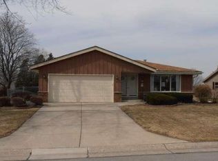 8001 S 58th St, Franklin, WI 53132