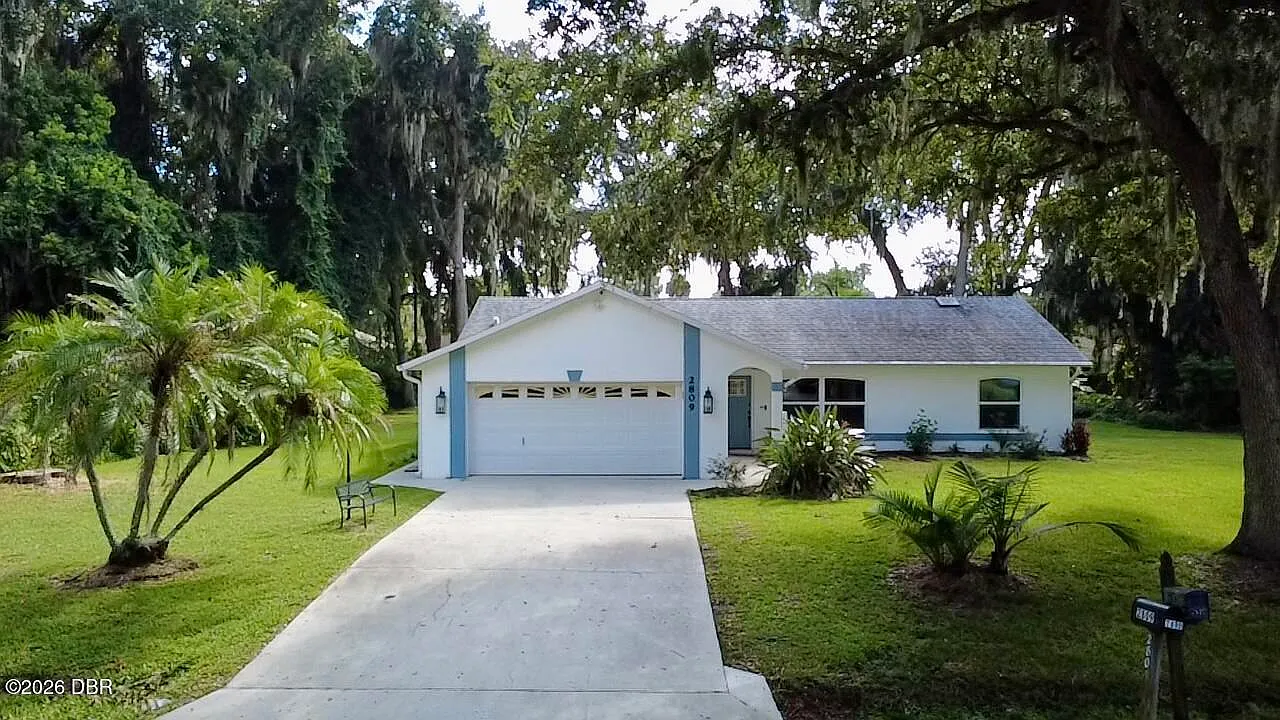 3 bed, 2.0 bath, 1412 sqft, $3,100 — Photo 2