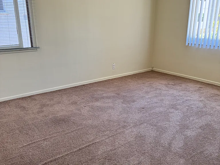 547 Landfair Ave #547 — Photo 8
