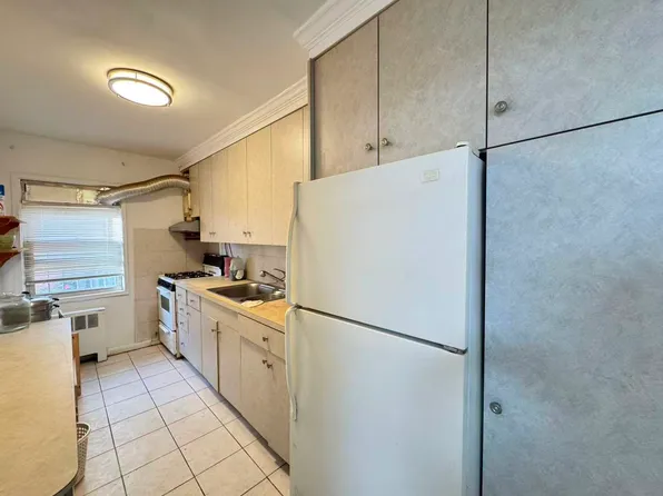 6824 140th Street image 8 of 13