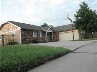 6120 E Croyden Cir, Wichita, KS 67220