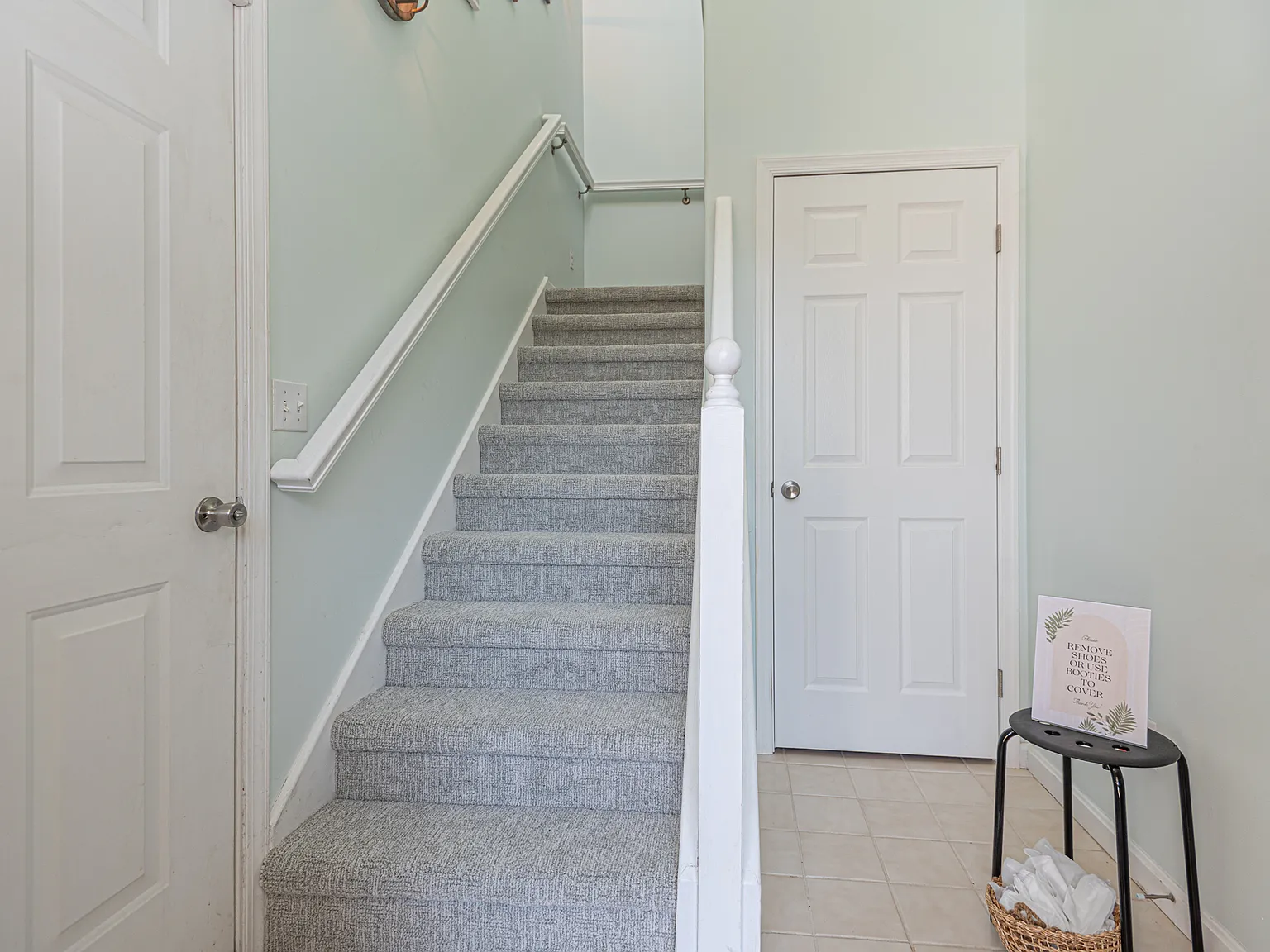 3 bed, 1547 sqft, $2,200 — Photo 2
