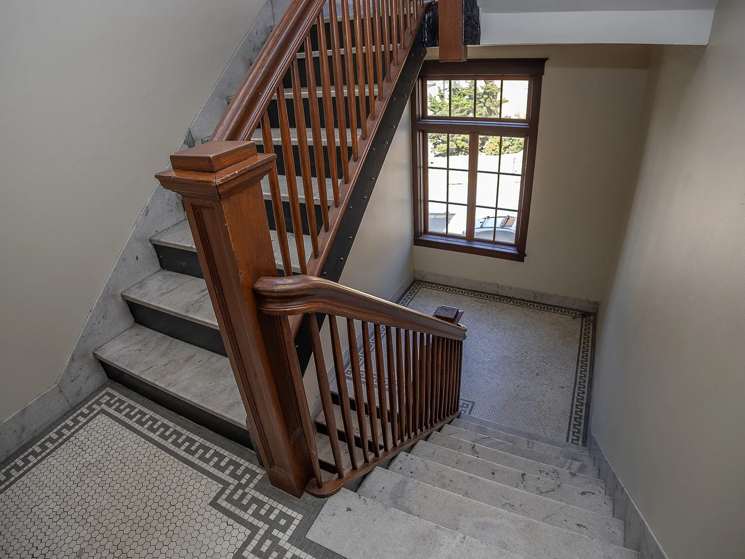 323 Washington Street - 202 — Photo 3