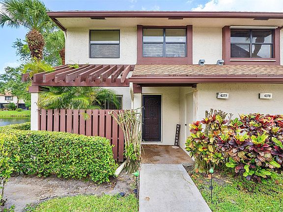 2nd image of 4377 Carambola Circle