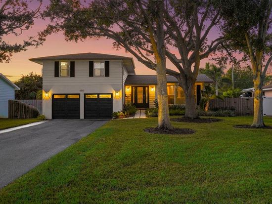 5510 Venetian Blvd NE, Saint Petersburg, FL 33703