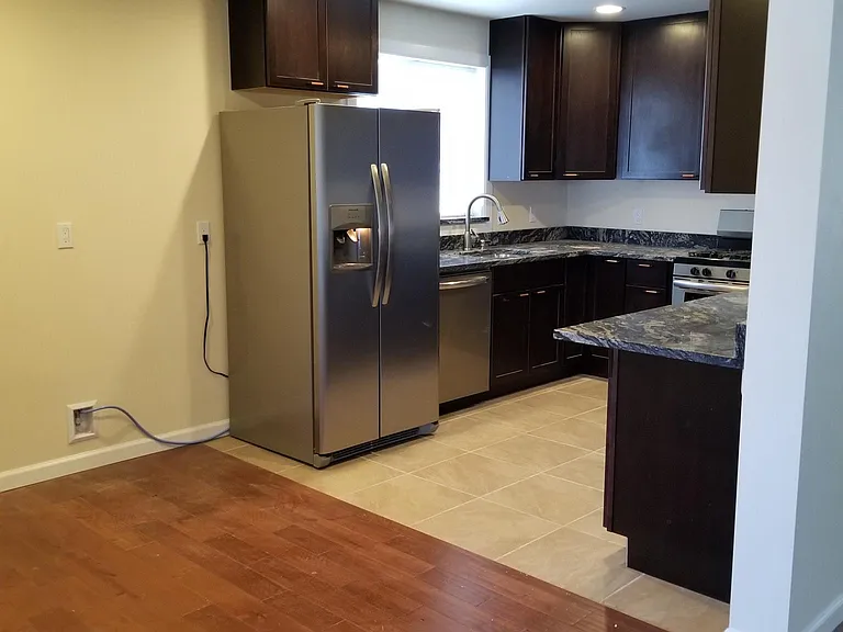 5802 Roosevelt Way NE — Photo 14
