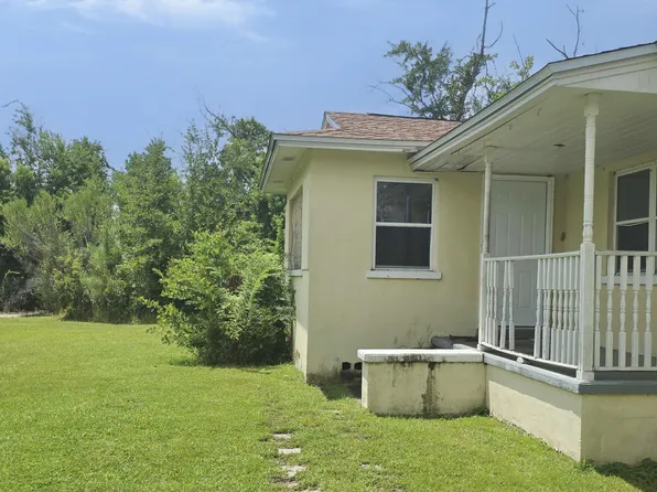 711 Sanders Ln, Panama City, FL 32401