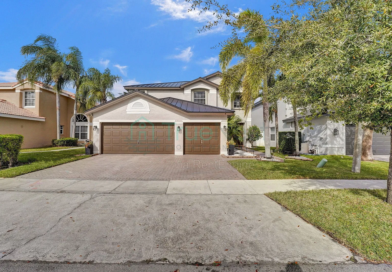 5 bed, 3.0 bath, 3040 sqft, $5,600 — Photo 4