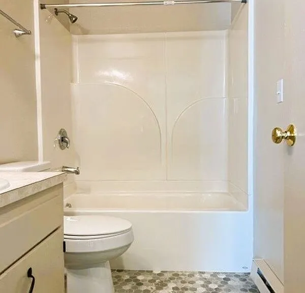 703 Broadway St #4 — Photo 11