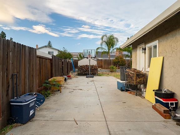 5th image of 622 Marshall Road