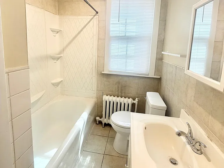 92 Main St #B1 — Photo 4