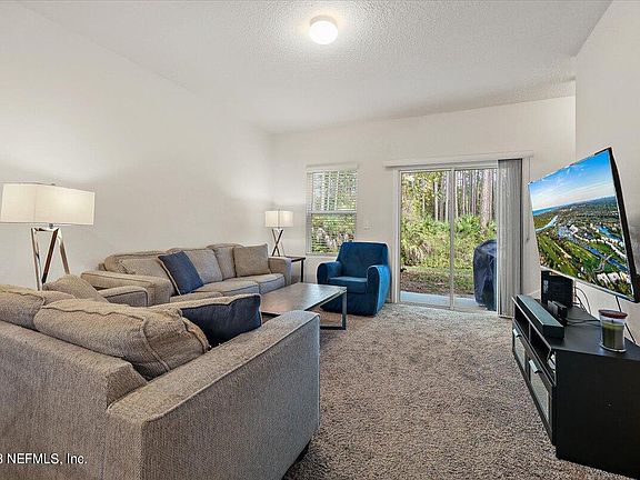 4th image of 160 SCOTCH PEBBLE Drive
