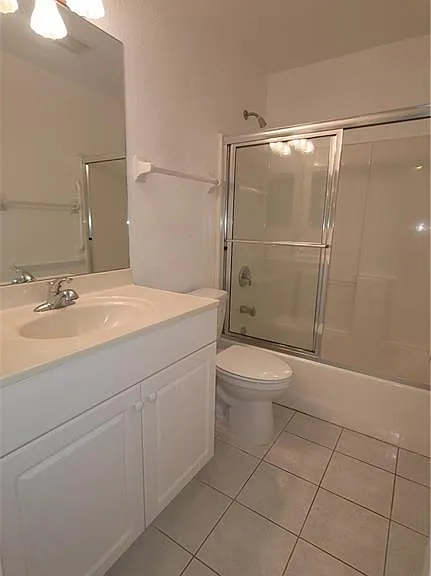 1010 SE 12th Ter — Photo 14