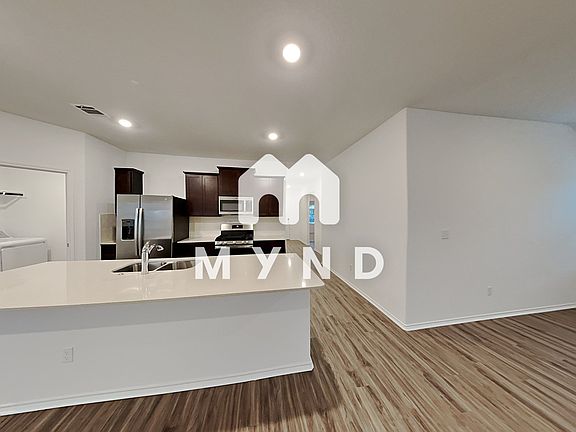4th image of 205 Silver Springs Bnd