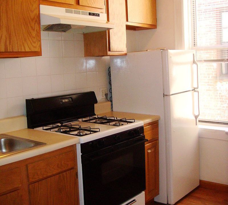 1st image of 2139 29th St APT 12
