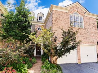 335 Sugarberry Cir, Houston, TX 77024
