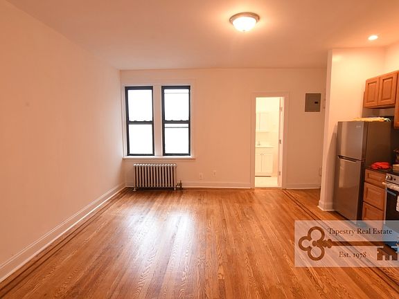 5th image of 3308 84th St #2B