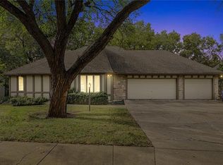 409 Rock Fence Pl, Lawrence, KS 66049