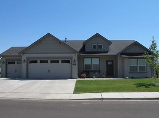 422 Diamond Gate Rd, Walla Walla, WA 99362