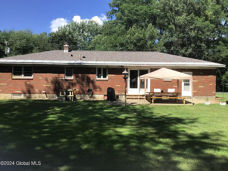 2nd image of 2795 Curry Road