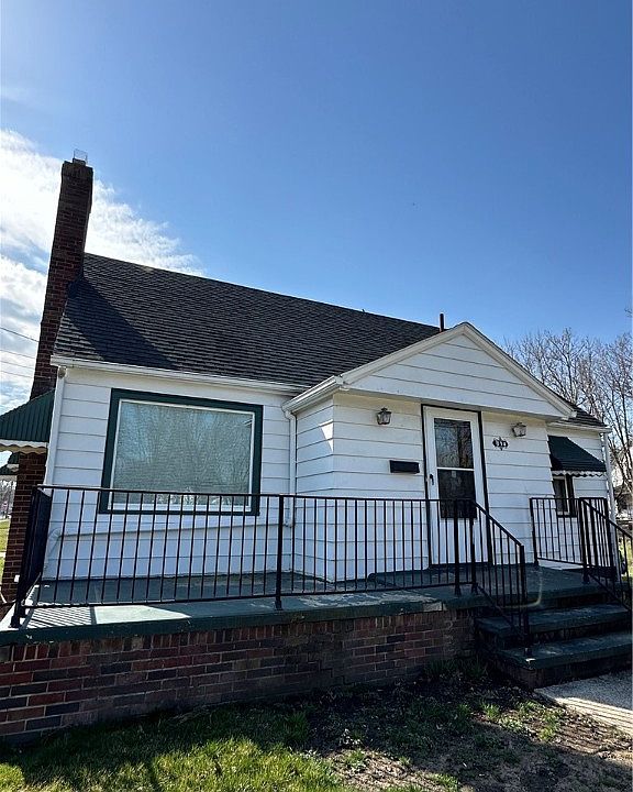 1st image of 814 E 35th St
