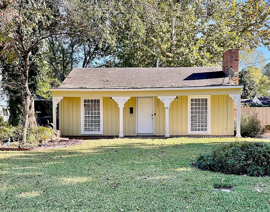 125 Adger Street