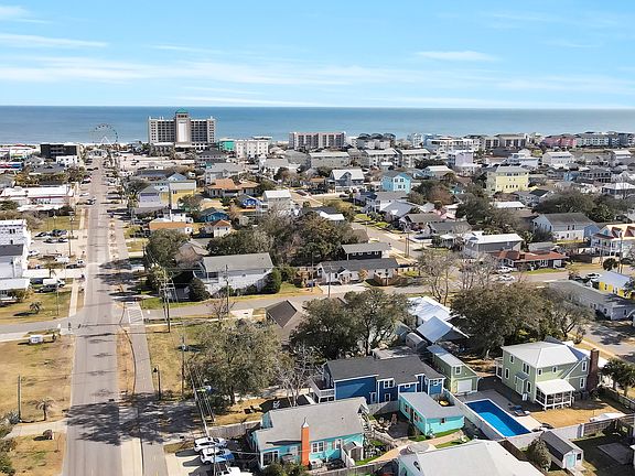 2nd image of 405 Cape Fear Blvd