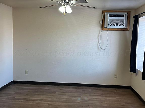 2nd image of 425 S Main St