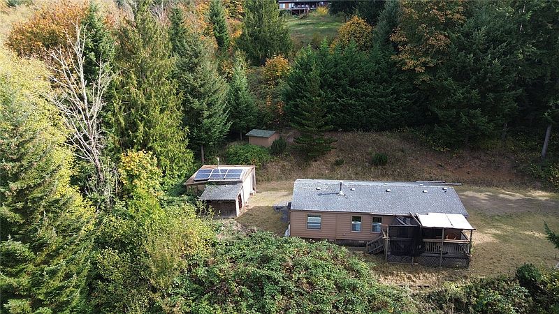 3rd image of 747 Sauer Road