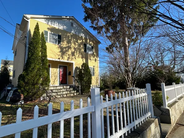 74 Durant St, Stamford, CT 06902