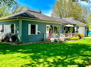 11220 W Michigan St, Empire, MI 49630