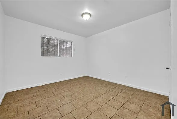 137 59th St N #3 — Photo 15