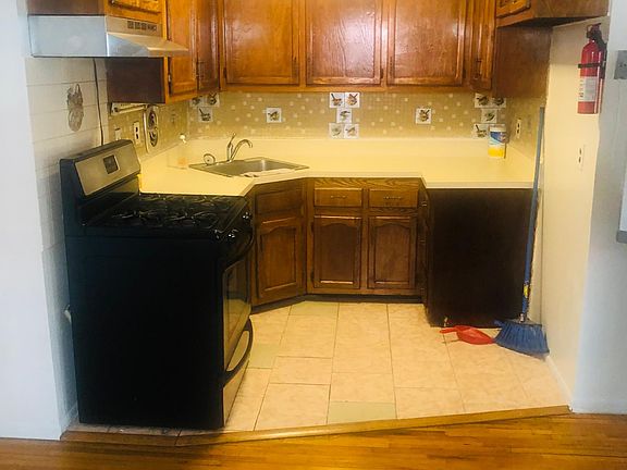 2nd image of 3680 Willett Ave Floor 2