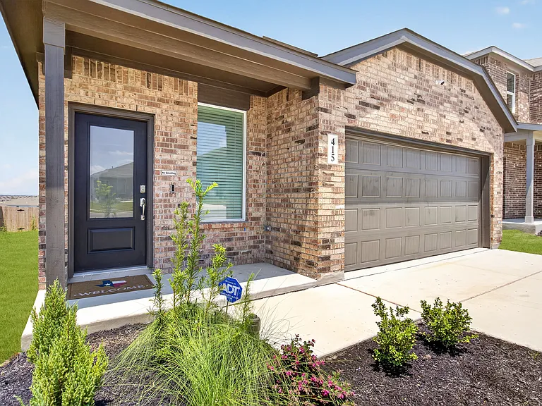 415 Kayden Ct — Photo 3